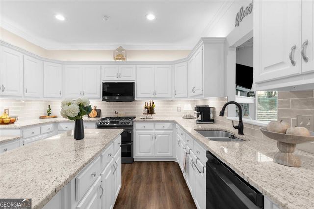 2638 Waters Edge Drive, Gainesville, GA 30504