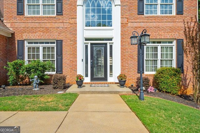 2638 Waters Edge Drive, Gainesville, GA 30504