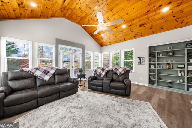 2638 Waters Edge Drive, Gainesville, GA 30504