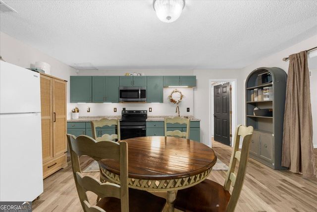 2638 Waters Edge Drive, Gainesville, GA 30504