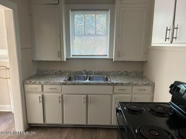 678 IVY Street, Jacksonville, FL 32206