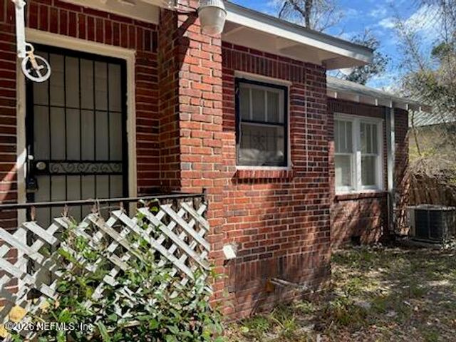 678 IVY Street, Jacksonville, FL 32206