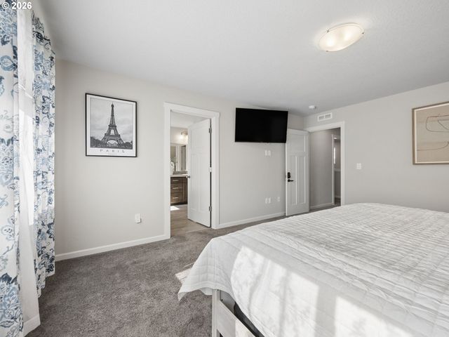 3054 Sw 38TH St, Gresham, OR 97080