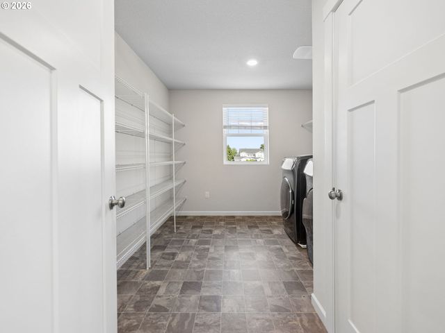 3054 Sw 38TH St, Gresham, OR 97080