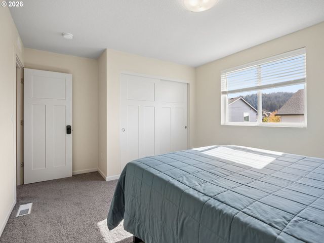 3054 Sw 38TH St, Gresham, OR 97080