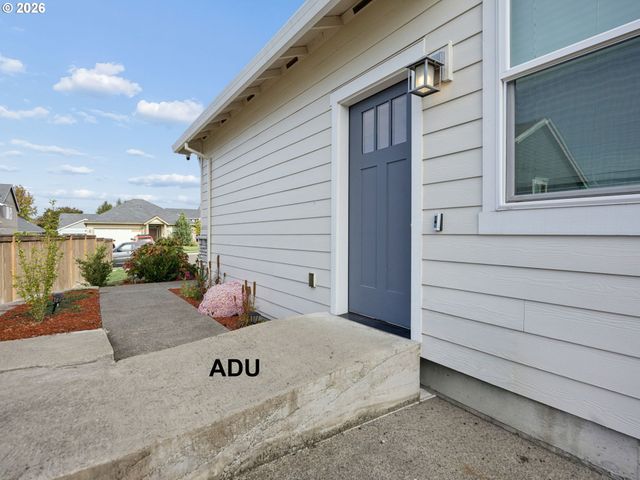 3054 Sw 38TH St, Gresham, OR 97080
