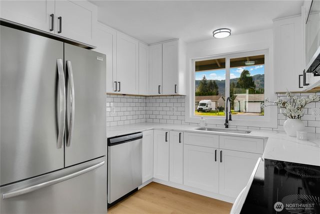 1006 Fidalgo Street, Sedro Woolley, WA 98284