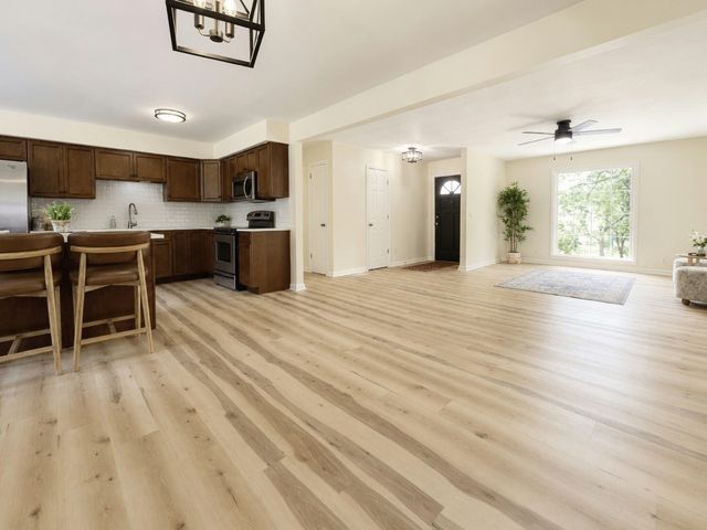 126 Gatone Dr, Hendersonville, TN 37075
