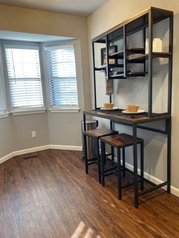 2300 Oakwood Avenue, Bentonville, AR 72712