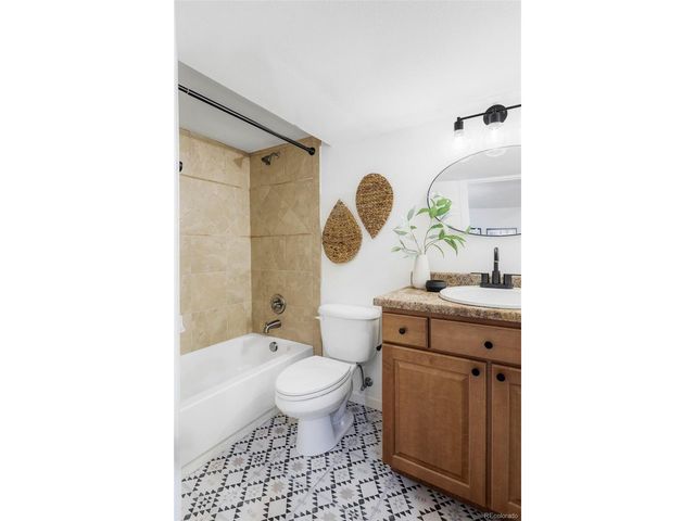 9623 W Prentice Ave, Littleton, CO 80123