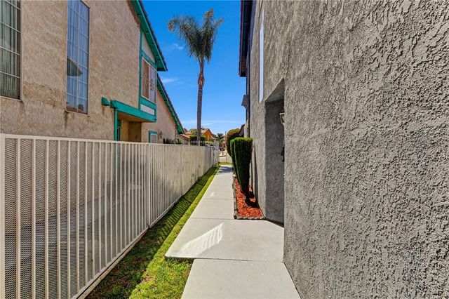 623 W Indigo Street, Compton, CA 90220