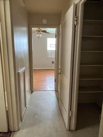 1045 Loretta Avenue, Columbus, OH 43211