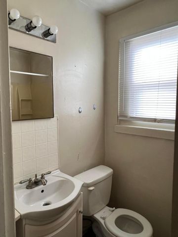 1045 Loretta Avenue, Columbus, OH 43211