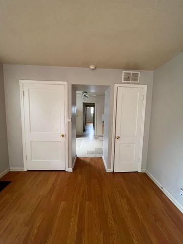 1045 Loretta Avenue, Columbus, OH 43211
