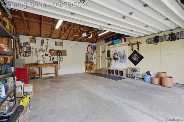 60569 Town Square Street, New Hudson, MI 48165