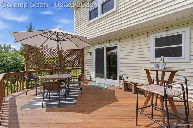 60569 Town Square Street, New Hudson, MI 48165