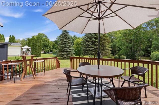 60569 Town Square Street, New Hudson, MI 48165