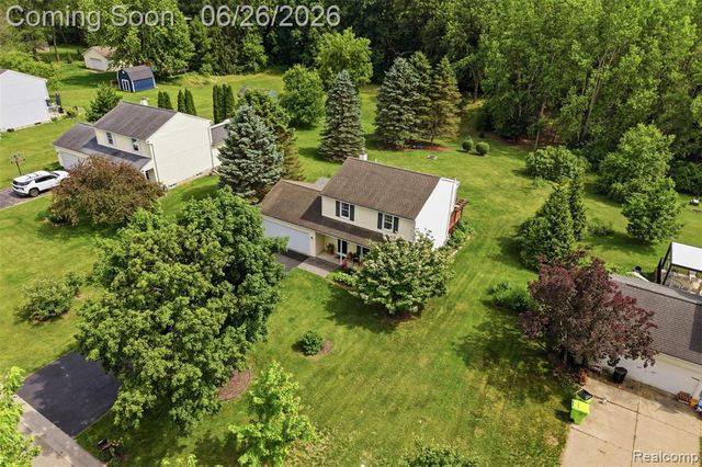 60569 Town Square Street, New Hudson, MI 48165