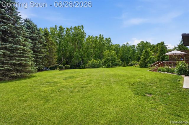 60569 Town Square Street, New Hudson, MI 48165