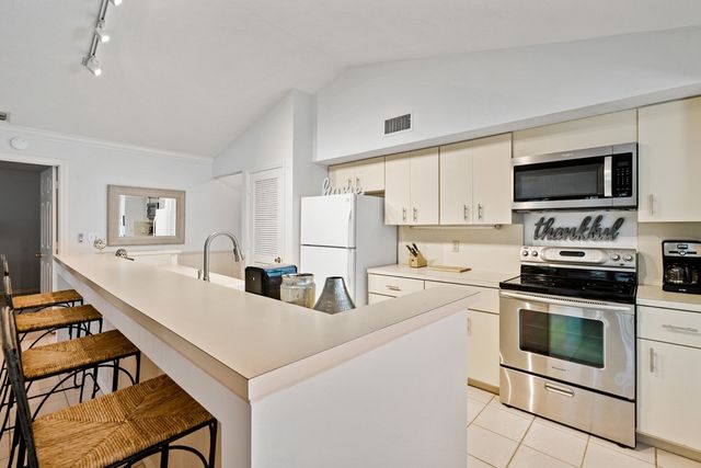 1295 Winding Oaks Circle 807, Vero Beach, FL 32963