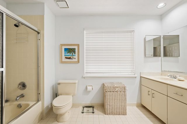 1295 Winding Oaks Circle 807, Vero Beach, FL 32963