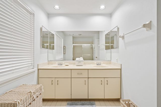 1295 Winding Oaks Circle 807, Vero Beach, FL 32963