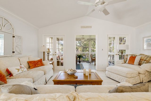 1295 Winding Oaks Circle 807, Vero Beach, FL 32963