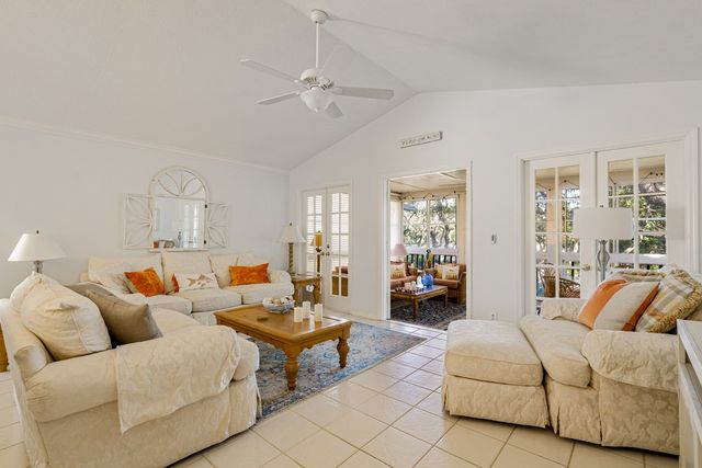 1295 Winding Oaks Circle 807, Vero Beach, FL 32963