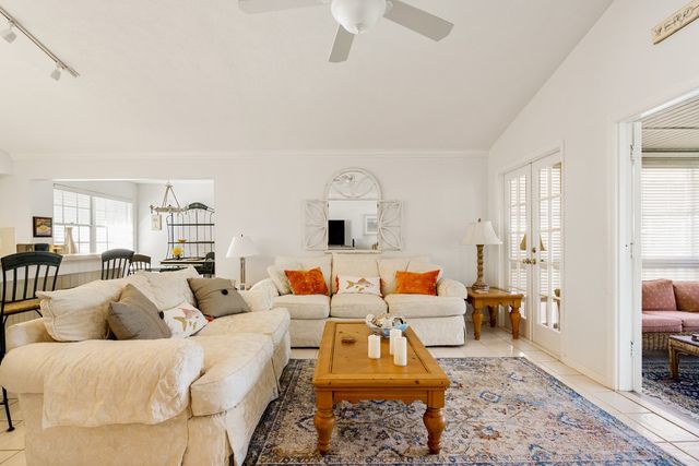 1295 Winding Oaks Circle 807, Vero Beach, FL 32963