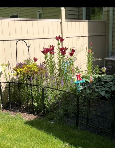 371 Karen Ct, Monroeville, PA 15146