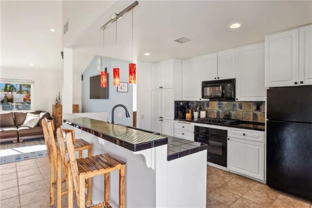 1126 E El Cid, Palm Springs, CA 92262