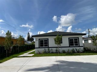 855-857 SW 1 St, Florida City, FL 33130