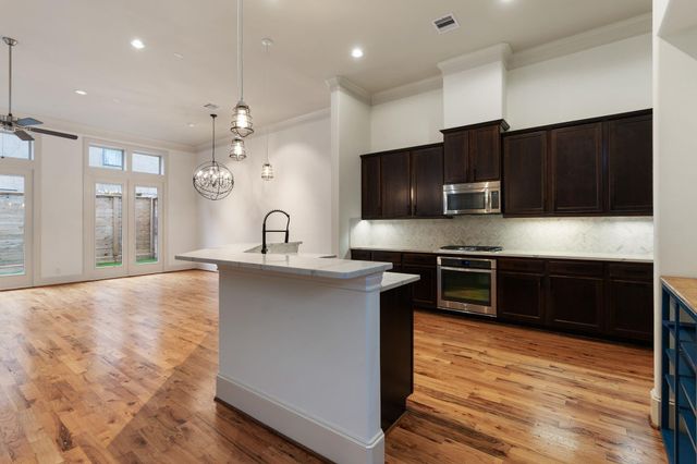 1103 Summer Street, Houston, TX 77007