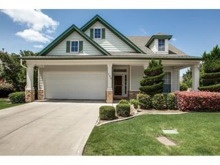 709 Creek Walk Place, Arlington, TX 76015