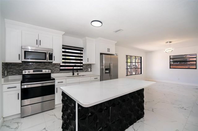 6403 AMUNDSON STREET, Tampa, FL 33634