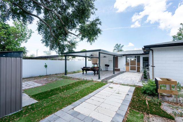 6403 AMUNDSON STREET, Tampa, FL 33634