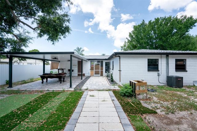 6403 AMUNDSON STREET, Tampa, FL 33634