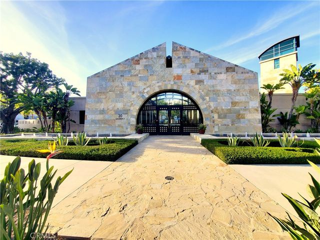 83 Waldorf, Irvine, CA 92612