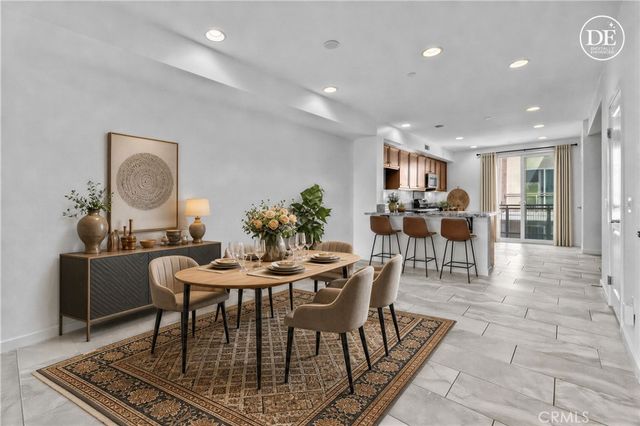 83 Waldorf, Irvine, CA 92612