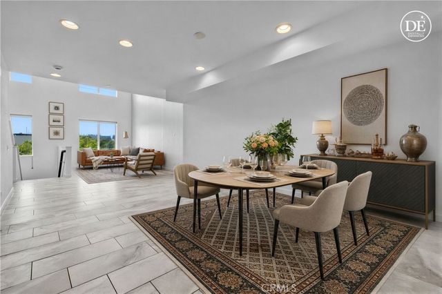 83 Waldorf, Irvine, CA 92612