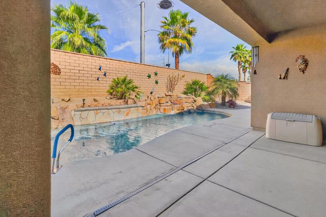 48117 London Bridge Place, Indio, CA 92201