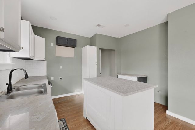 1315 E Arlington Avenue, Fort Worth, TX 76104