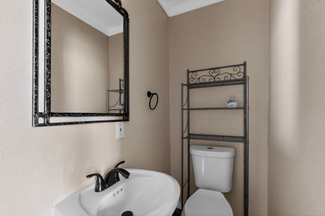 1315 E Arlington Avenue, Fort Worth, TX 76104