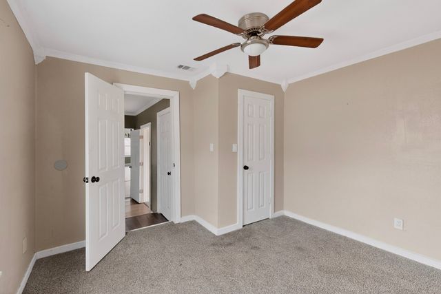 1315 E Arlington Avenue, Fort Worth, TX 76104