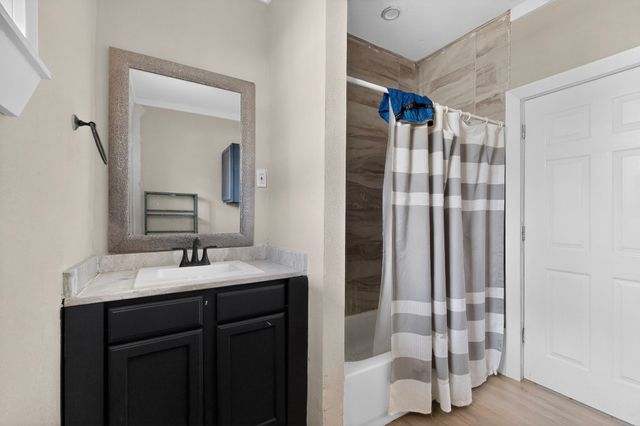 1315 E Arlington Avenue, Fort Worth, TX 76104