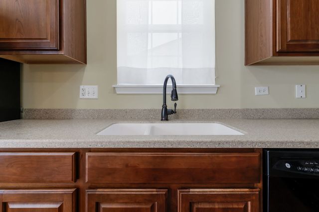 14304 Flagstaff Court, Huntley, IL 60142