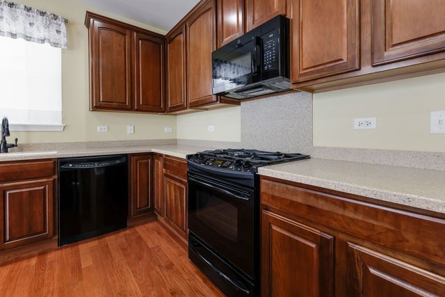 14304 Flagstaff Court, Huntley, IL 60142