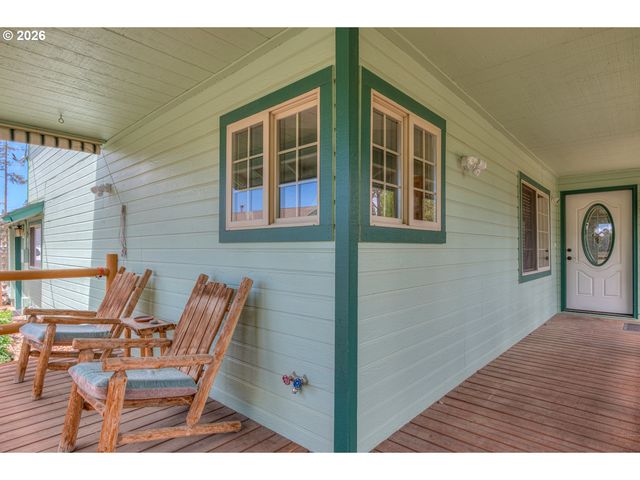 53939 PINE GROVE Rd, La Pine, OR 97739