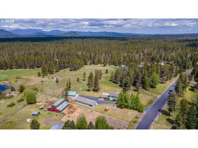53939 PINE GROVE Rd, La Pine, OR 97739