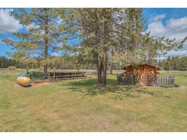 53939 PINE GROVE Rd, La Pine, OR 97739